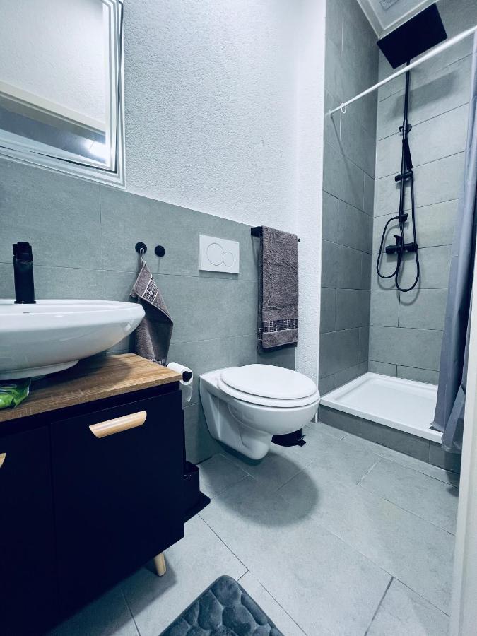 Traumhaftes 1-Zi Apartment Mit Gartennutzung Naehe Krefeld Hbf Exterior photo